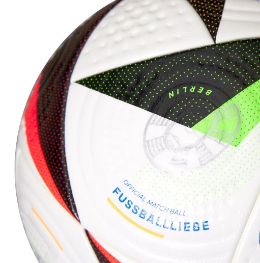 Мяч футбольный ADIDAS EURO 24 Fussballliebe PRO IQ3682, размер 5