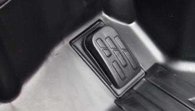 Детский электромобиль М222БХ