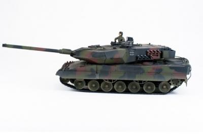 Радиоуправляемый танк Leopard II, 1:24, камуфляж NATO, пневмо пушка RC8131