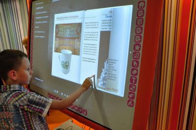 Детская интерактивная доска Whiteboard QWB382KZ