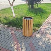Урна цилиндрическая в деревянной обрешетке лиственница